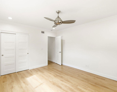 23114 Mariano Street - Photo Thumbnail 26