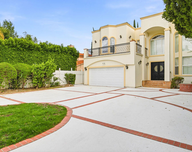 23114 Mariano Street - Photo Thumbnail 6