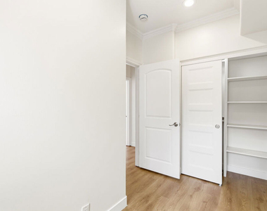 23114 Mariano Street - Photo Thumbnail 46