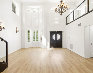 23114 Mariano Street - Photo Thumbnail 9