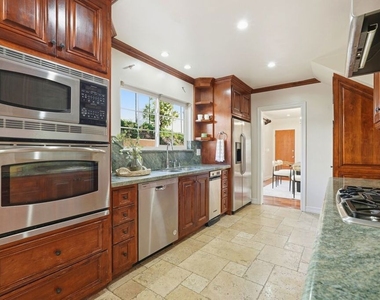 5356 Waldo Place - Photo Thumbnail 18