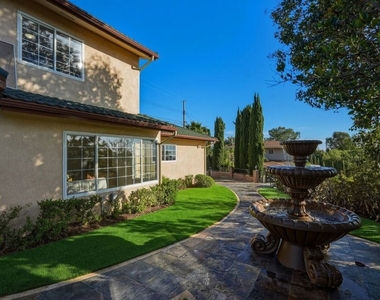 5356 Waldo Place - Photo Thumbnail 5