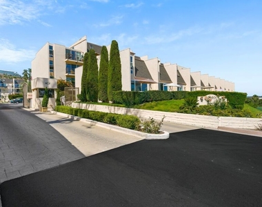 23901 Civic Center Way - Photo Thumbnail 44