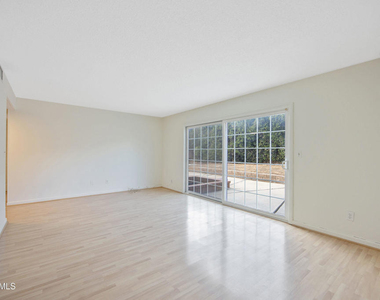 2087 Rhoda Street - Photo Thumbnail 8
