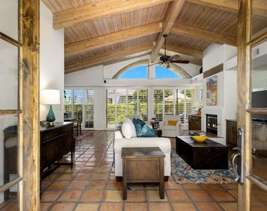 78560 Arapahoe Drive - Photo Thumbnail 5