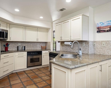 78560 Arapahoe Drive - Photo Thumbnail 9