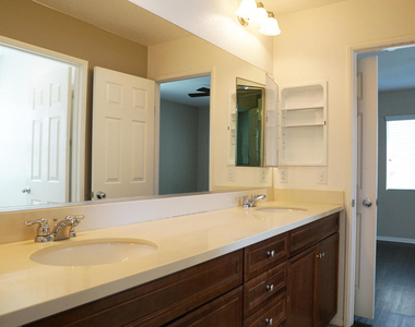 510 Calle Vibrante - Photo Thumbnail 18