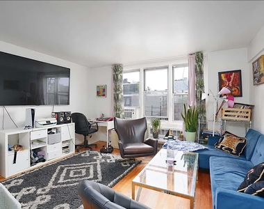 150 Hawthorne Street - Photo Thumbnail 1