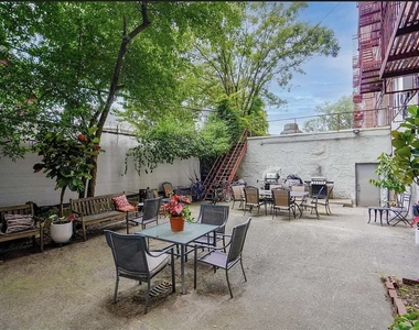 150 Hawthorne Street - Photo Thumbnail 11