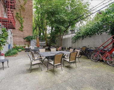 150 Hawthorne Street - Photo Thumbnail 10