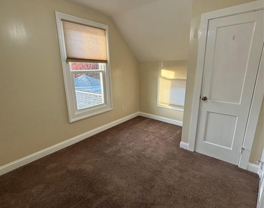 445 North Country Road - Photo Thumbnail 8