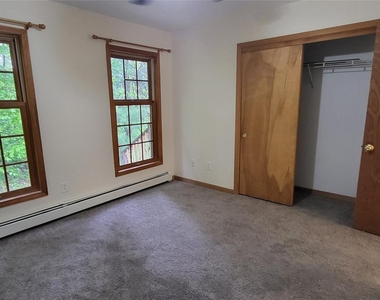 45 Laurel Hollow Estate - Photo Thumbnail 13