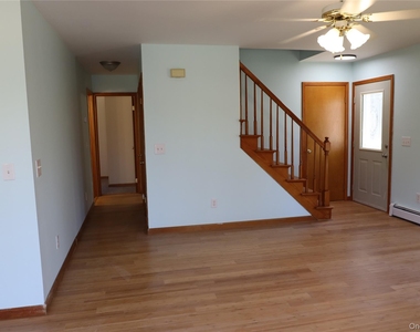 45 Laurel Hollow Estate - Photo Thumbnail 6