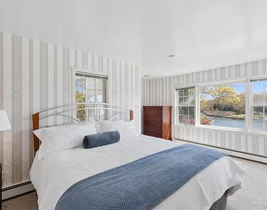 425 Briarwood Lane - Photo Thumbnail 22