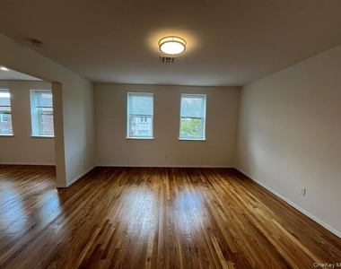 55 Main Street - Photo Thumbnail 5