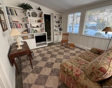 225 Christian Avenue - Photo Thumbnail 5