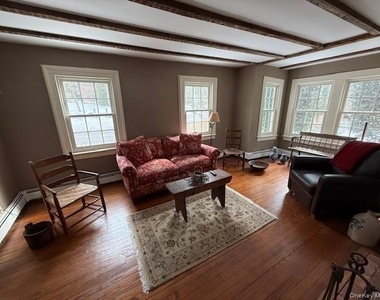 225 Christian Avenue - Photo Thumbnail 2