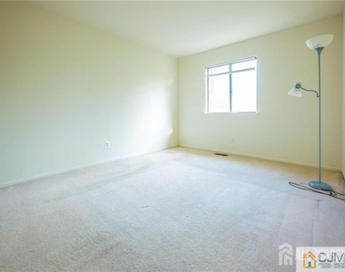 12 Sunflower Court - Photo Thumbnail 7