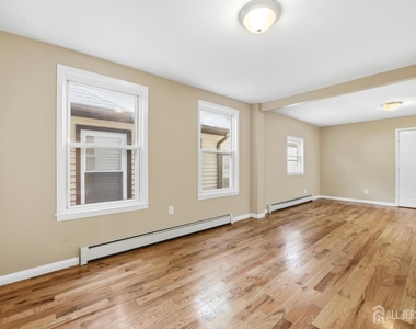 164 S Ridgewood Drive - Photo Thumbnail 8