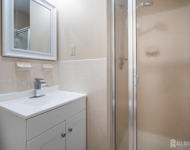 4410 Birchwood Court - Photo Thumbnail 13