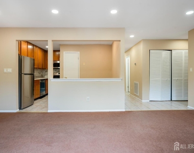 4410 Birchwood Court - Photo Thumbnail 9