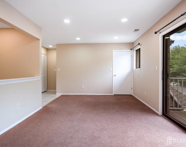 4410 Birchwood Court - Photo Thumbnail 8