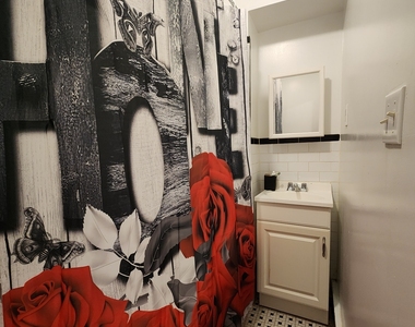 441 West 49th Street - Photo Thumbnail 6