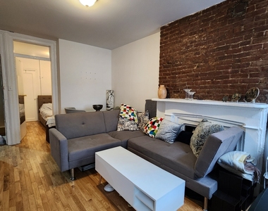 441 West 49th Street - Photo Thumbnail 1