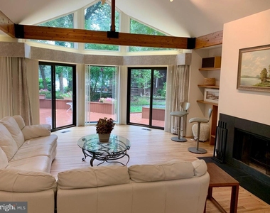 11286 Spyglass Cove Lane - Photo Thumbnail 4