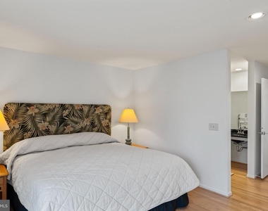 11286 Spyglass Cove Lane - Photo Thumbnail 9