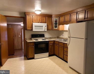 105 Fay Street - Photo Thumbnail 3