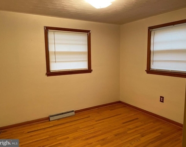 105 Fay Street - Photo Thumbnail 7