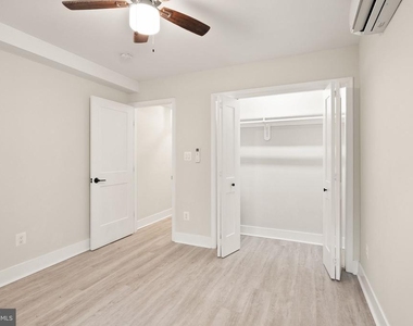 214 S Henry Street - Photo Thumbnail 16