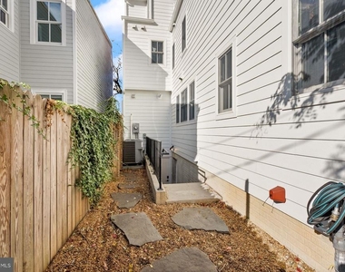 214 S Henry Street - Photo Thumbnail 21