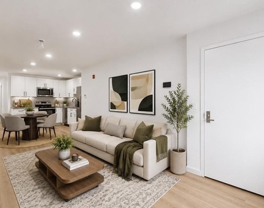 913 N 43rd Street - Photo Thumbnail 2