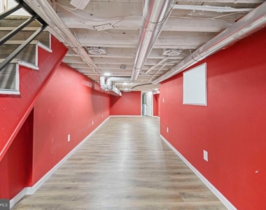 5527 Catharine Street - Photo Thumbnail 18