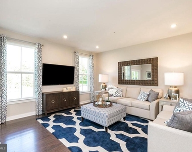 1201 Benjamin Drive - Photo Thumbnail 8
