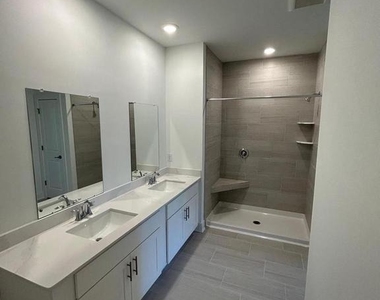 5202 Mary Ashby Way - Photo Thumbnail 10