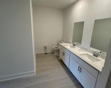 5202 Mary Ashby Way - Photo Thumbnail 11