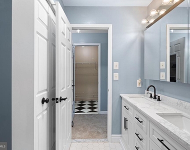 107 Sweetwater Drive - Photo Thumbnail 12