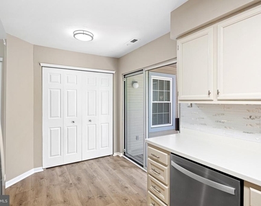 107 Sweetwater Drive - Photo Thumbnail 5