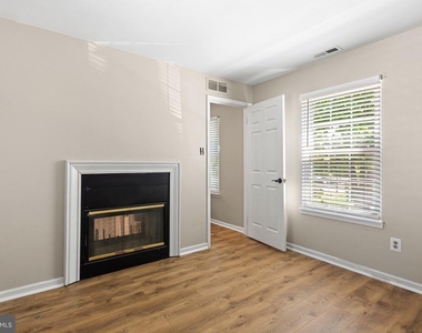 107 Sweetwater Drive - Photo Thumbnail 2