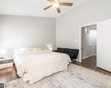 4004 Meadow Trail Lane - Photo Thumbnail 18
