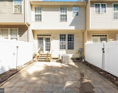 4004 Meadow Trail Lane - Photo Thumbnail 33