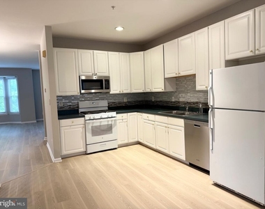 8 Diamond Hill Court - Photo Thumbnail 3