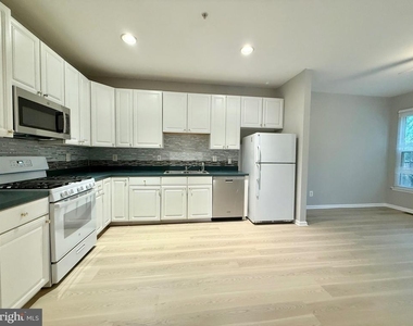 8 Diamond Hill Court - Photo Thumbnail 4