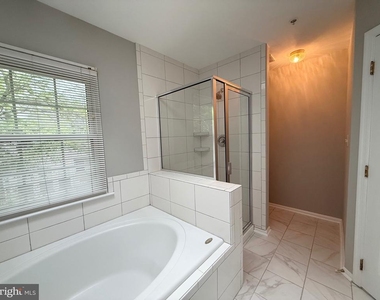 8 Diamond Hill Court - Photo Thumbnail 9