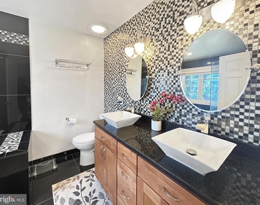 913 Highland Ridge Avenue - Photo Thumbnail 21