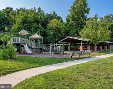 913 Highland Ridge Avenue - Photo Thumbnail 31