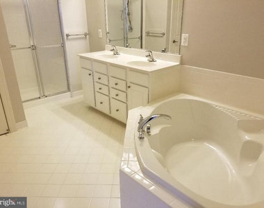 643 Pullman Place - Photo Thumbnail 21